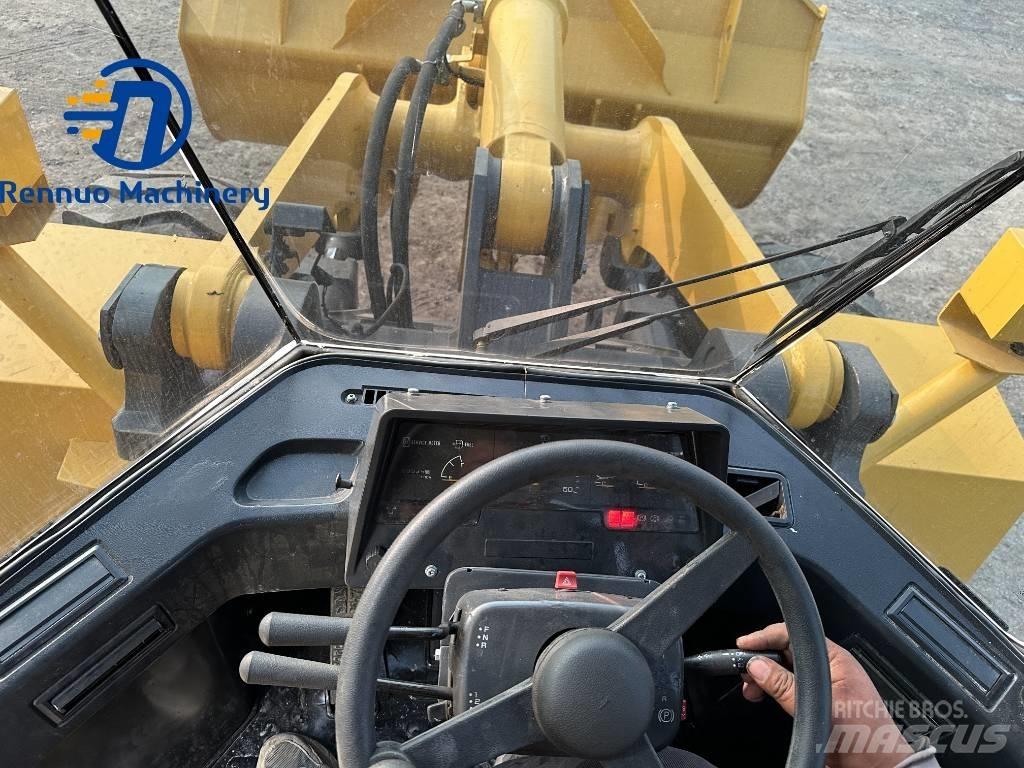 Komatsu WA380 Radlader
