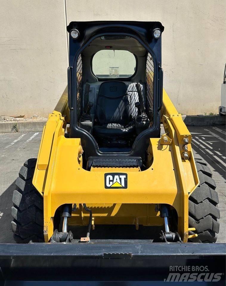 CAT 246 D Kompaktlader
