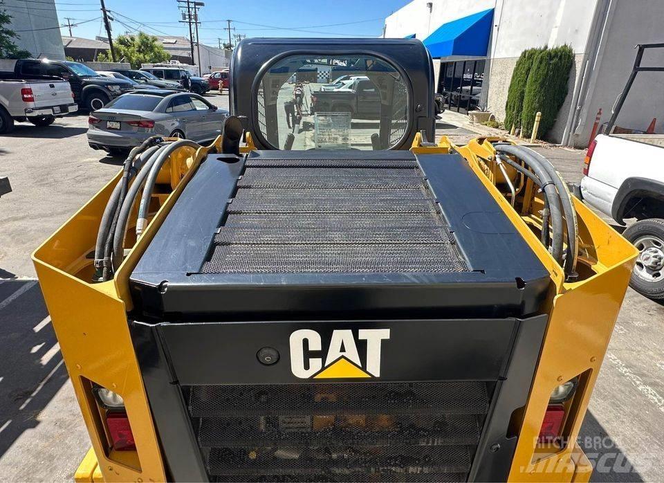 CAT 246 D Kompaktlader