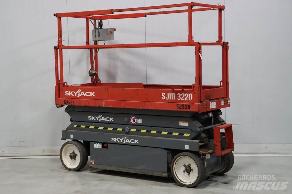 SkyJack SJ III3220 Scheren-Arbeitsbühnen