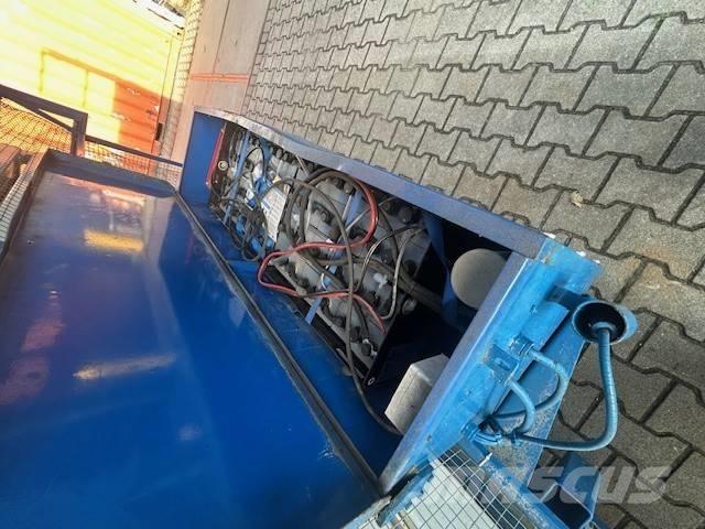 Holland Lift A151EV Scheren-Arbeitsbühnen