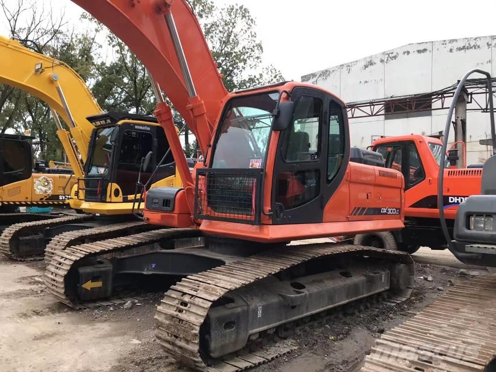 Doosan DX 300 Raupenbagger