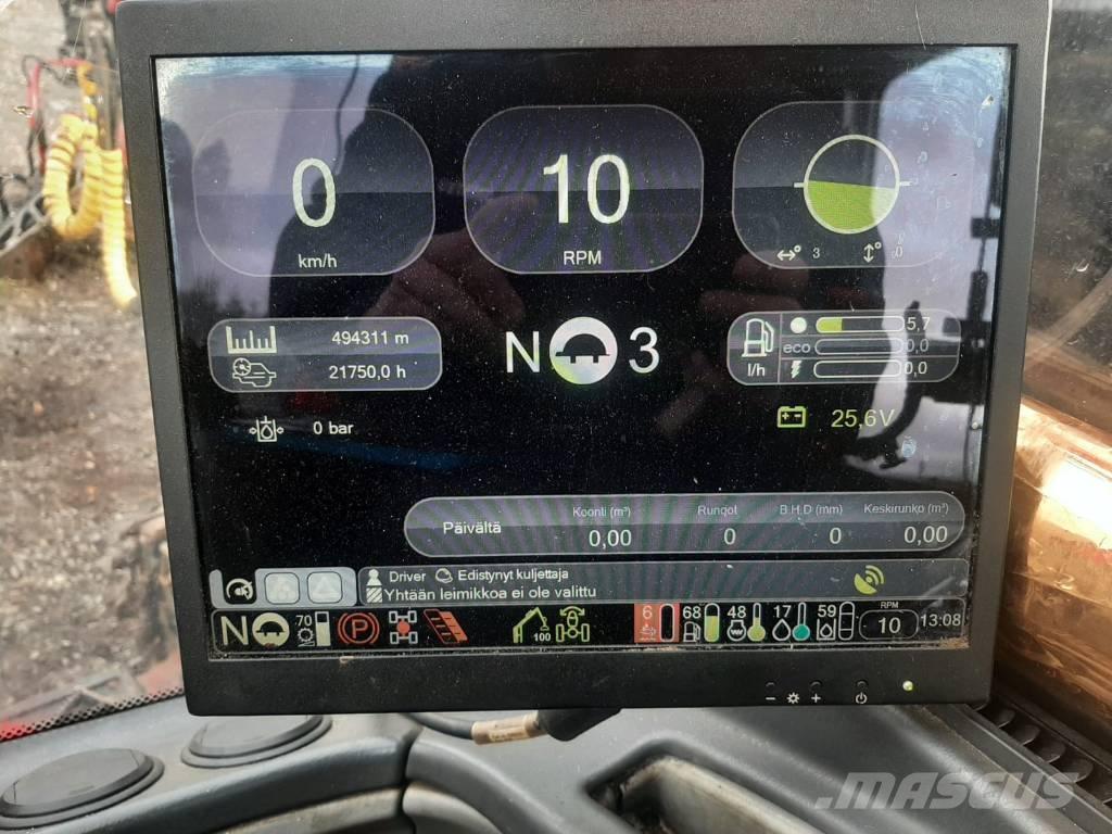 Komatsu 901 Harvester