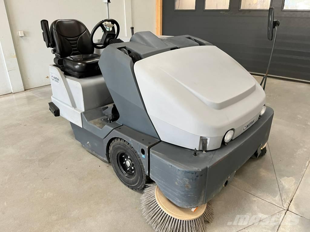 Nilfisk SW 8000 Innenraumkehrmaschinen