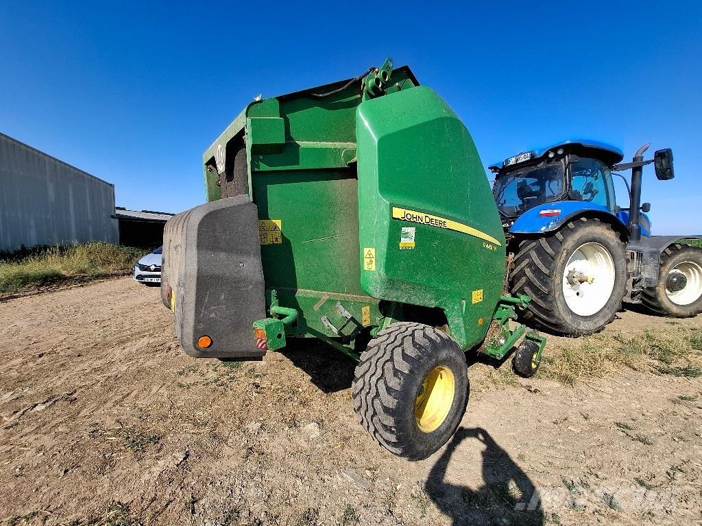 John Deere V461M Rundballenpressen
