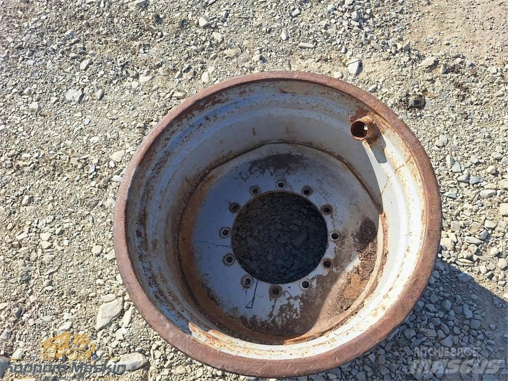Valmet 911.1 24x34 Reifen
