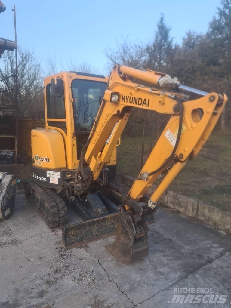 Hyundai R25Z-9 AK Minibagger < 7t