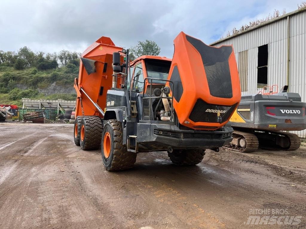 Doosan DA 30 Dumper - Knickgelenk