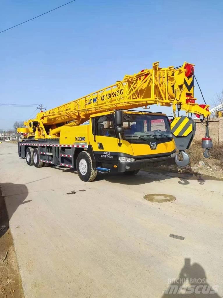 XCMG QY30T Kranen voor alle terreinen