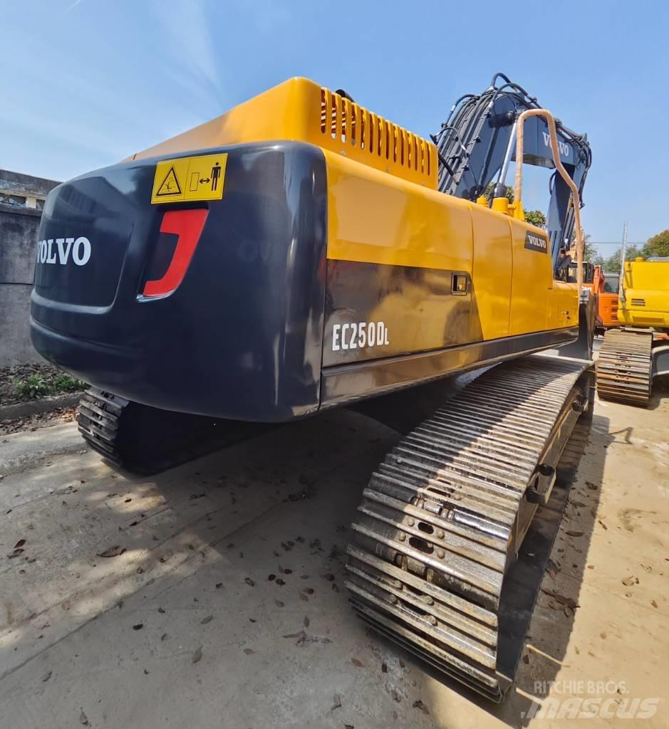 Volvo EC 250 D L Raupenbagger