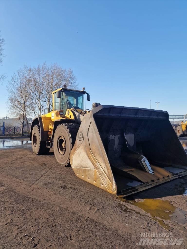 Volvo L 220 F Radlader