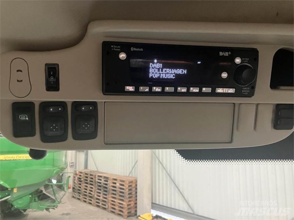 John Deere 6R 215 Traktoren