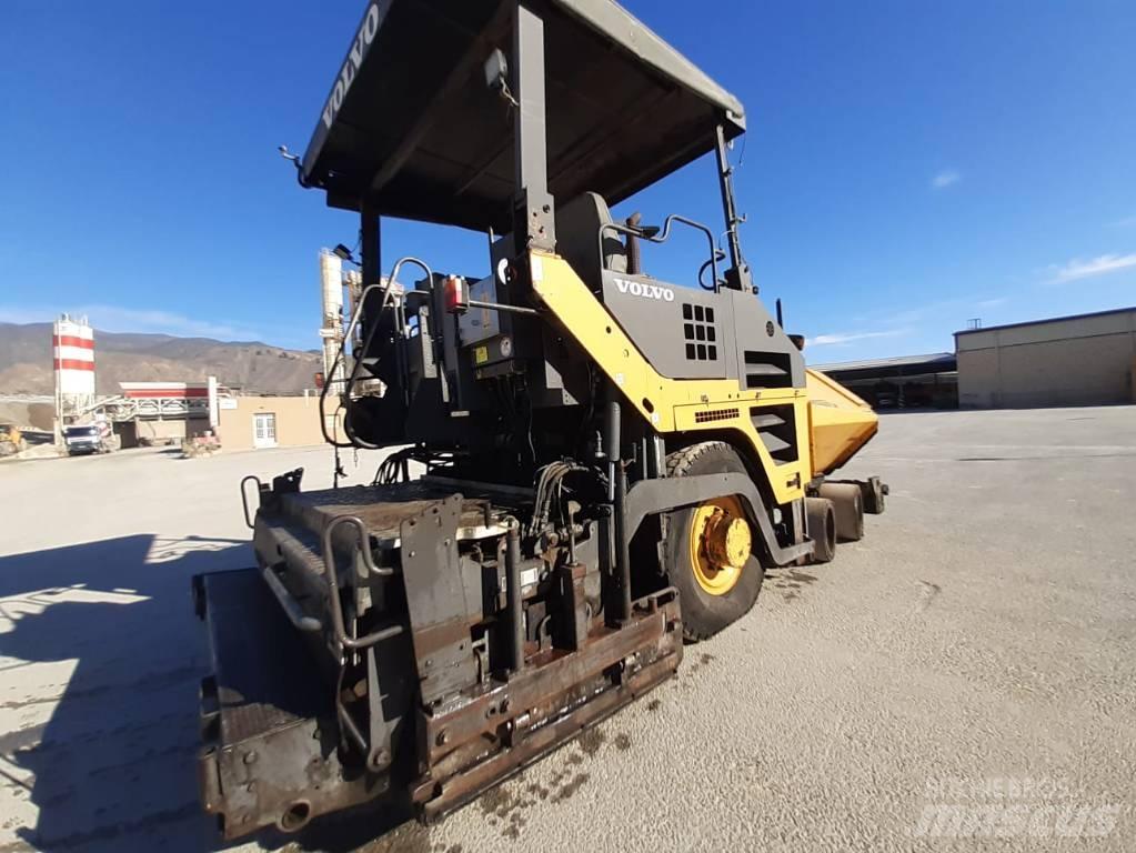 Volvo ABG 6870 Strassenfertiger