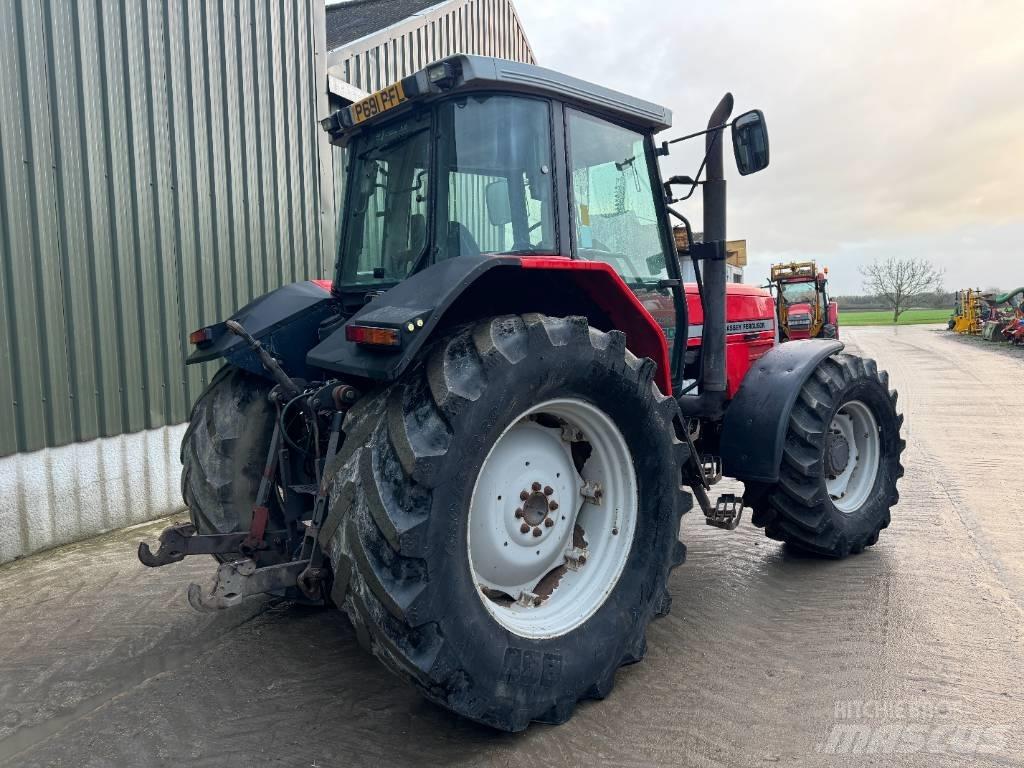 Massey Ferguson 8130 Traktoren