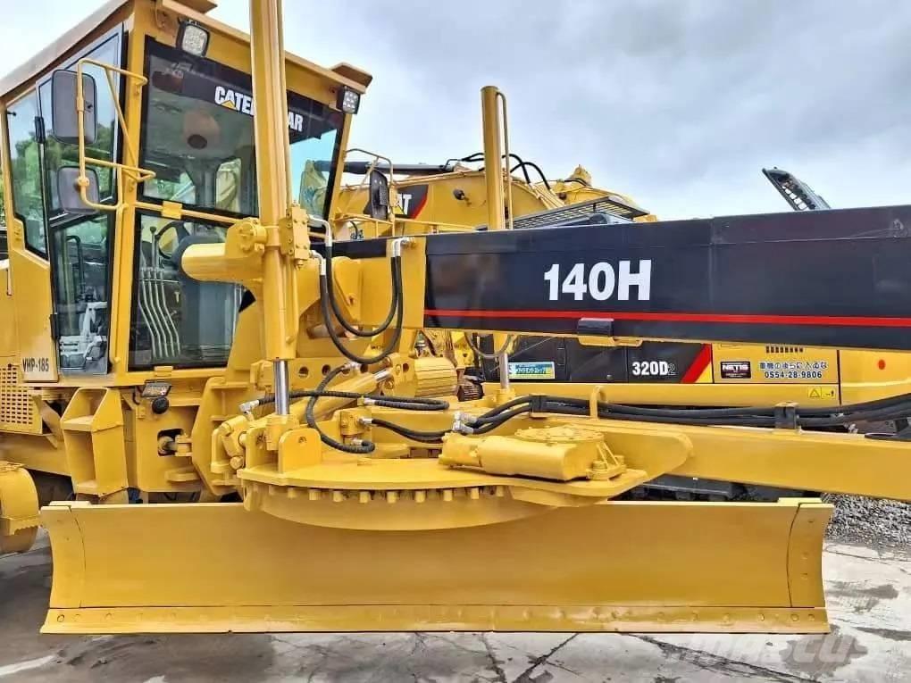 CAT 140H Grader