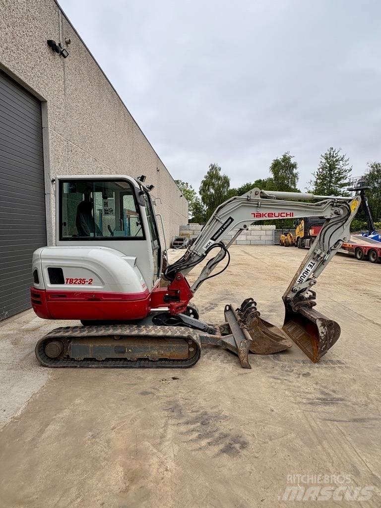 Takeuchi TB 235 Minibagger < 7t