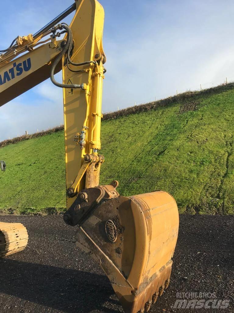 Komatsu PC210-11 Raupenbagger