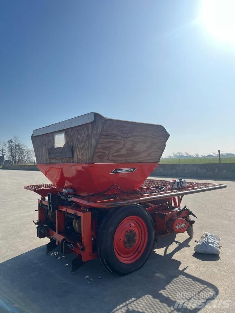 Structural 2 RIJ Aardappelplanters