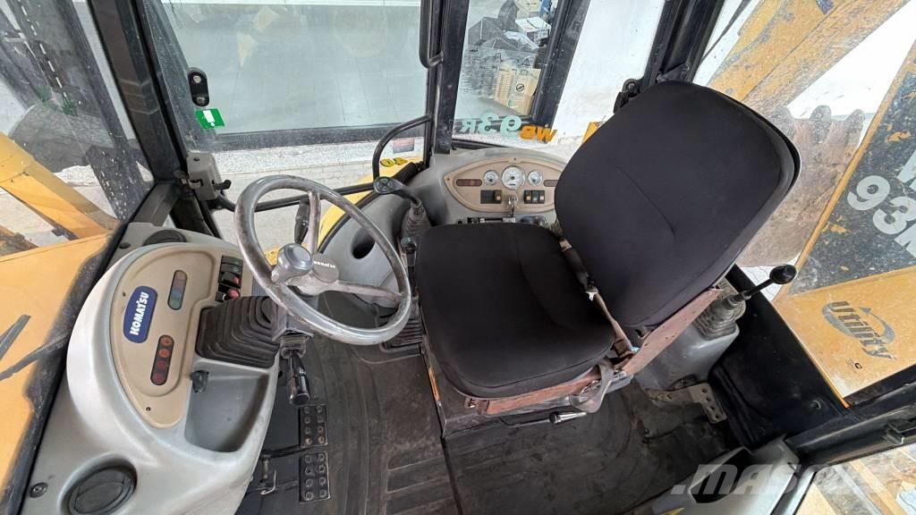 Komatsu WB 93 R Baggerlader