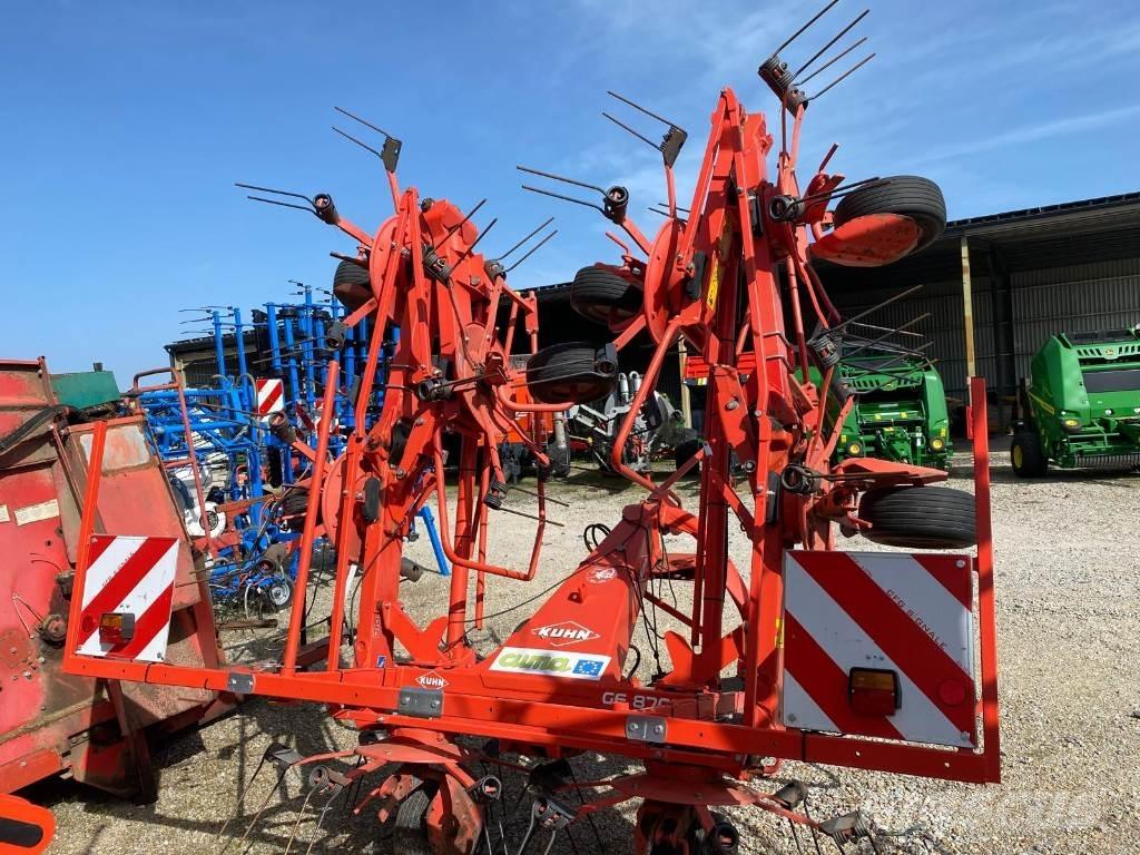 Kuhn GF8702 Kreiselheuer/-wender