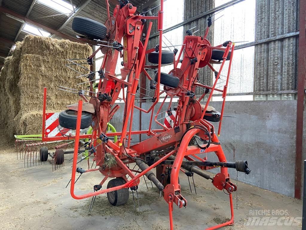 Kuhn GF8702 Kreiselheuer/-wender