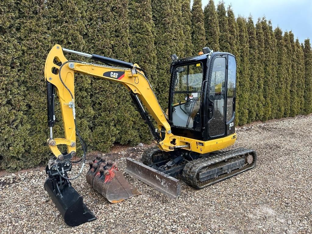 CAT 302.7 D CR Minibagger < 7t