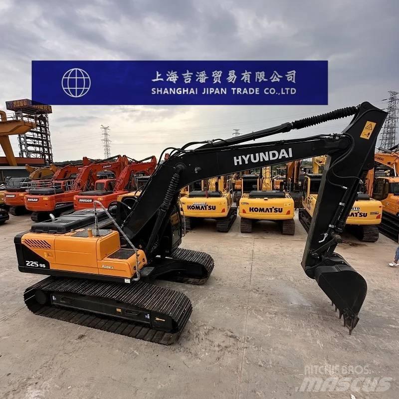 Hyundai R225 Raupenbagger