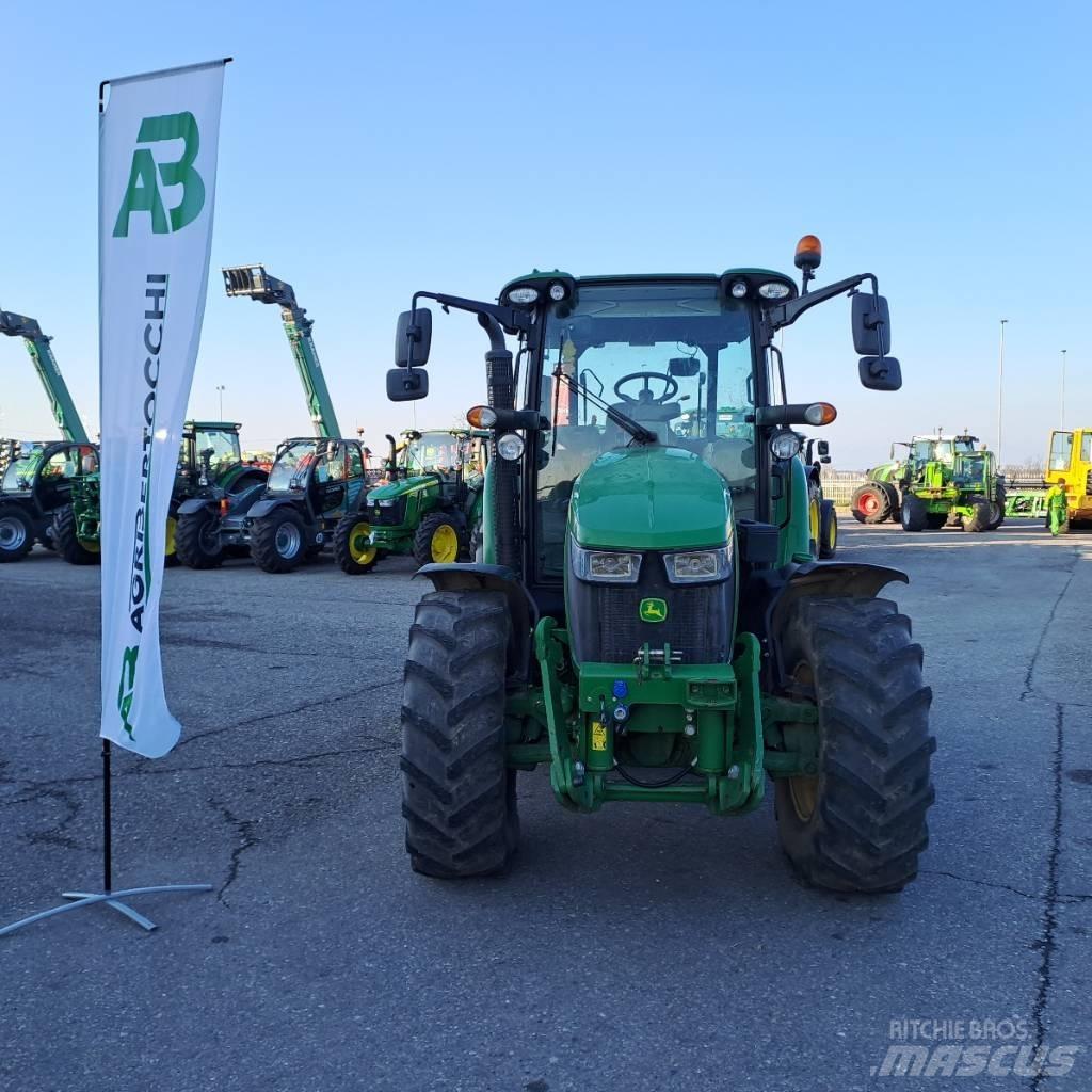 John Deere 5125R Traktoren