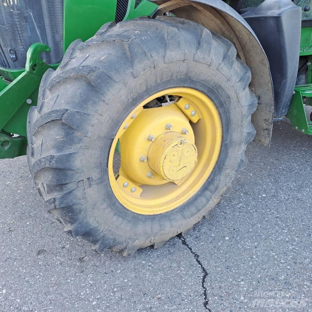 John Deere 5125R Traktoren
