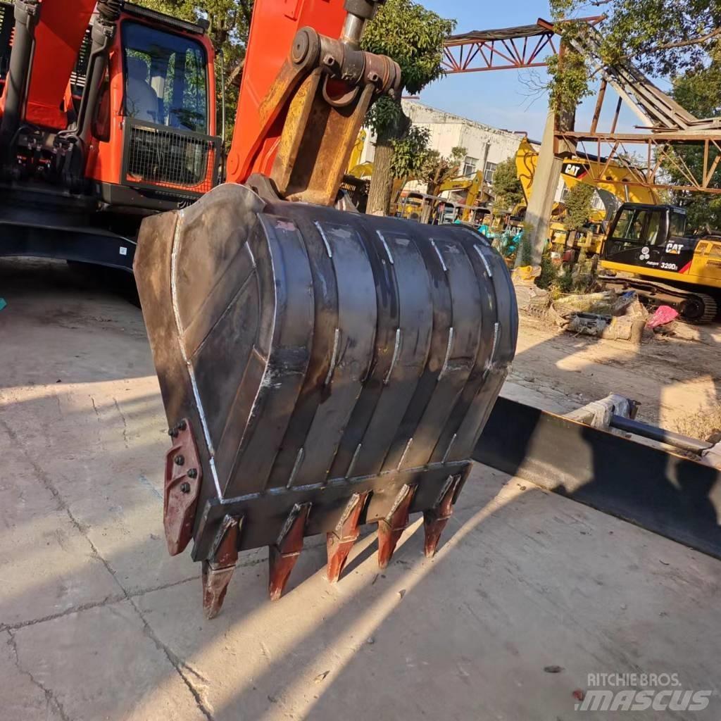 Doosan DX 225 LC Raupenbagger