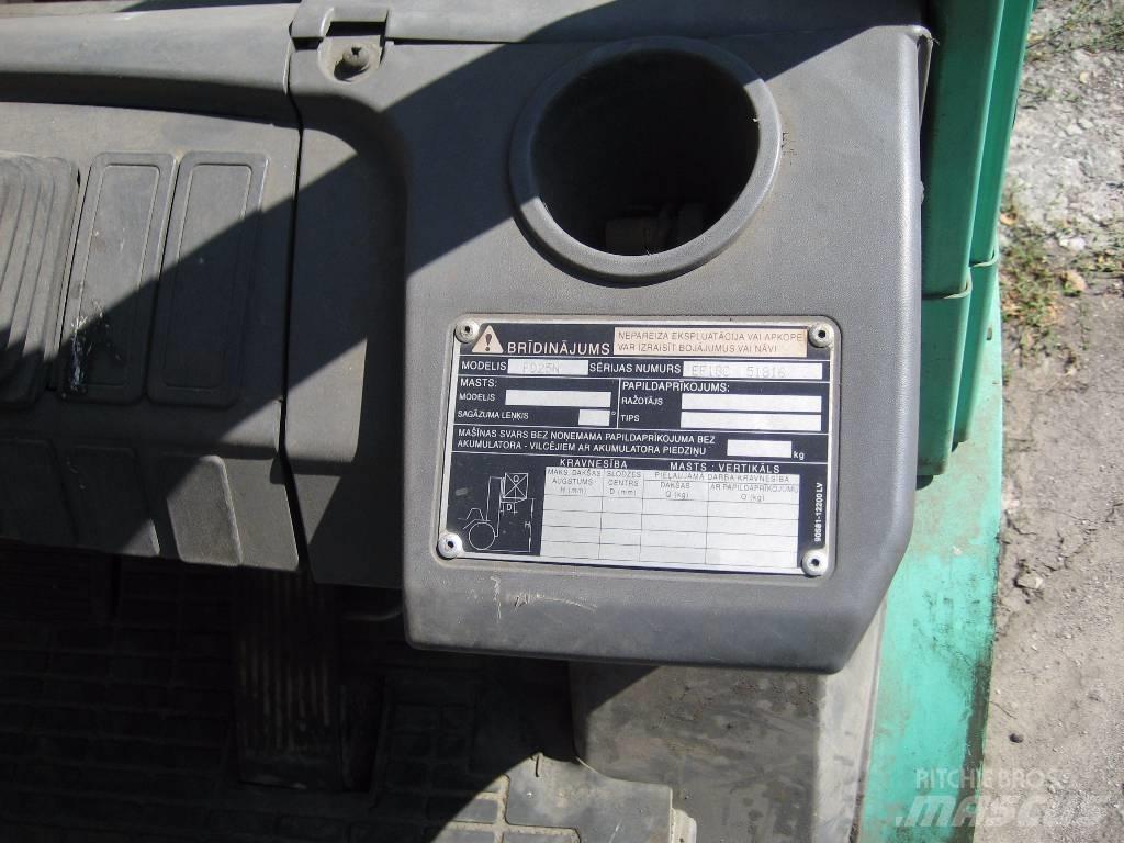 Mitsubishi FD25N Diesel heftrucks