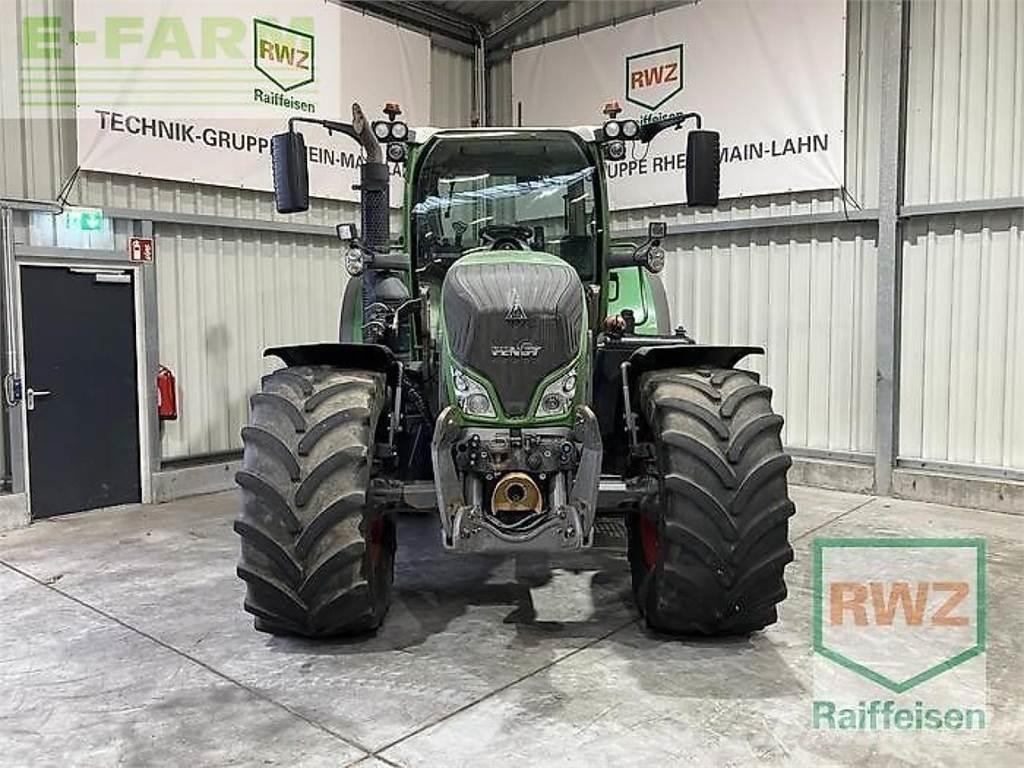 Fendt 700 vario s4 Traktoren