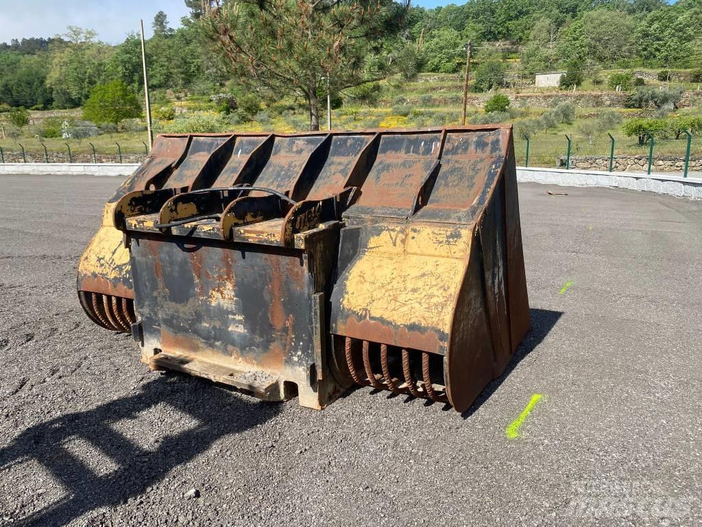 Volvo L 180 Schaufeln