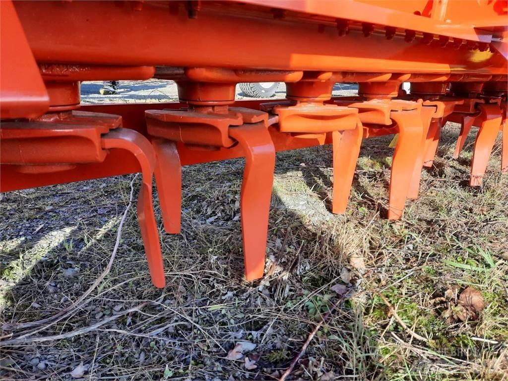 Kuhn HRB 303 D Motoreggen / Rototiller