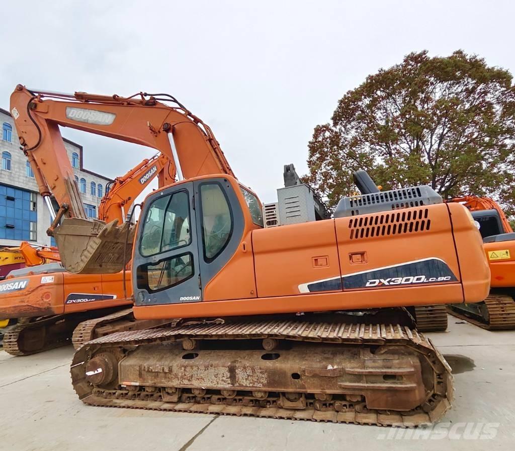 Doosan DX 300 LC-9C Raupenbagger