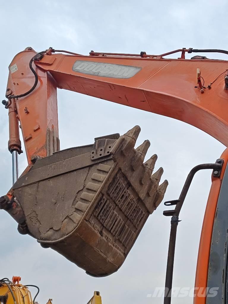 Doosan DX 300 LC-9C Raupenbagger