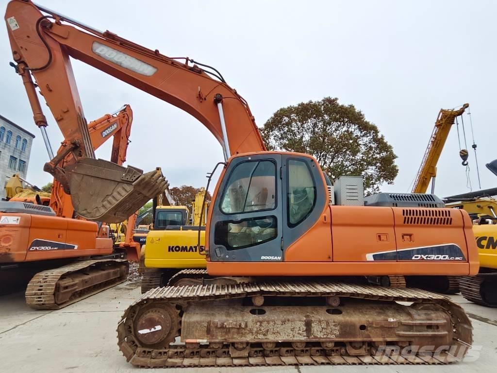 Doosan DX 300 LC-9C Raupenbagger
