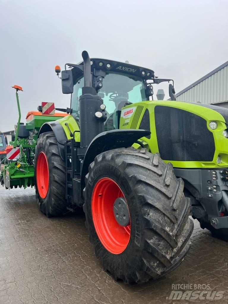 CLAAS Axion 930 Traktoren