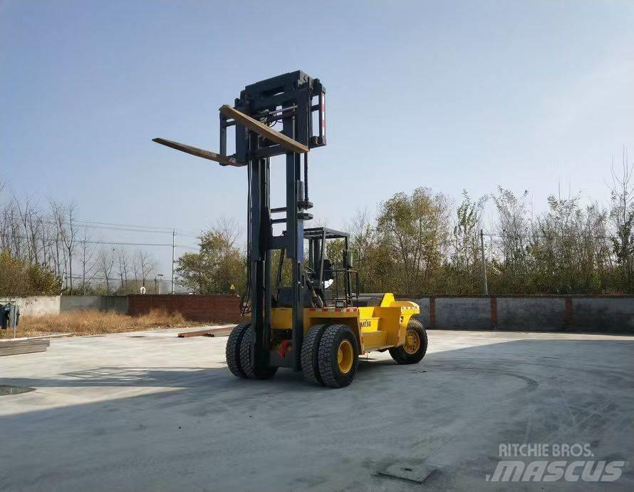 Komatsu FD 200 Diesel heftrucks
