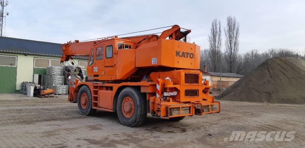 Kato KR 250 Ruwterrein kranen