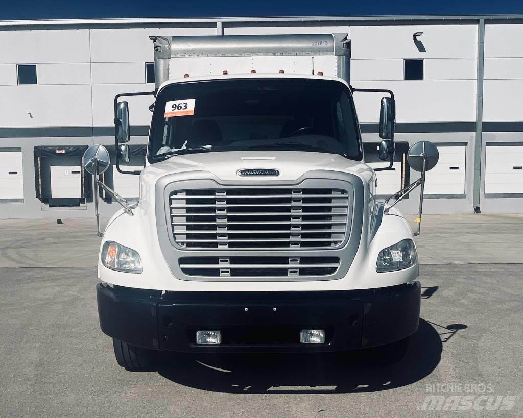 Freightliner M 106 Kofferaufbau