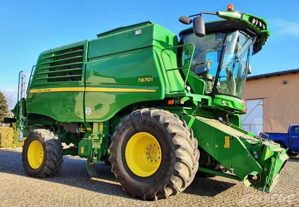 John Deere T670 Mähdrescher
