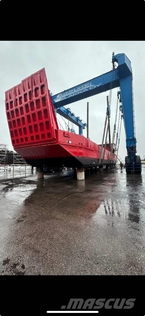  Cargo Ship Ganador Boote / Prahme