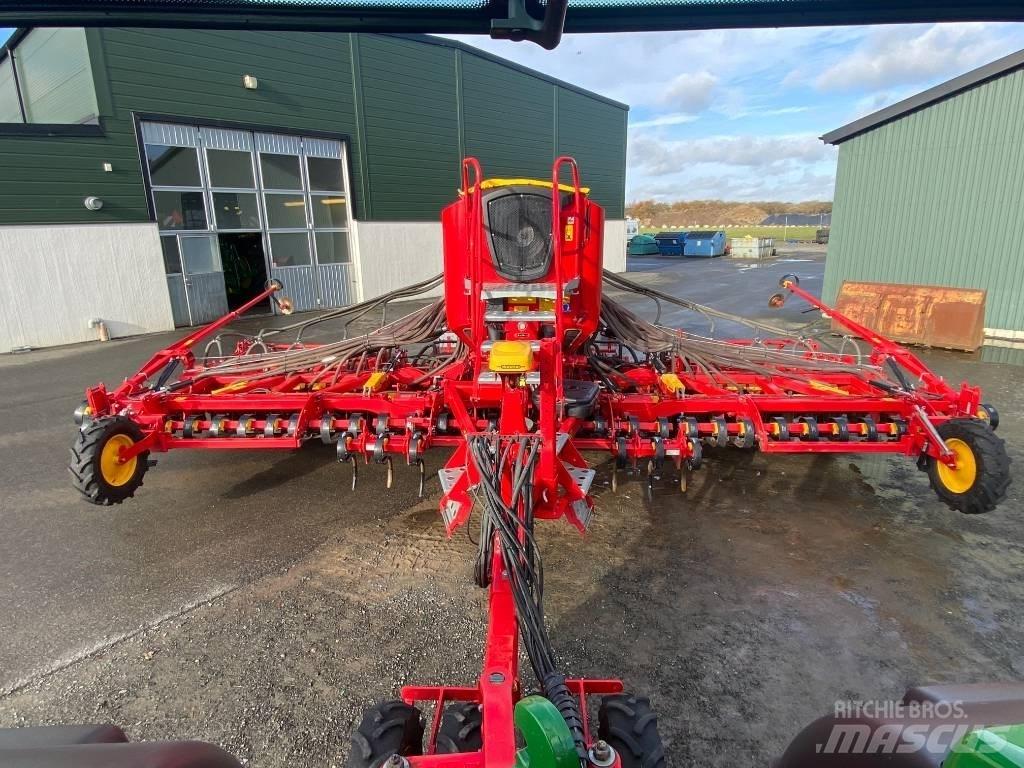 Väderstad Rapid800 Drillmaschinen