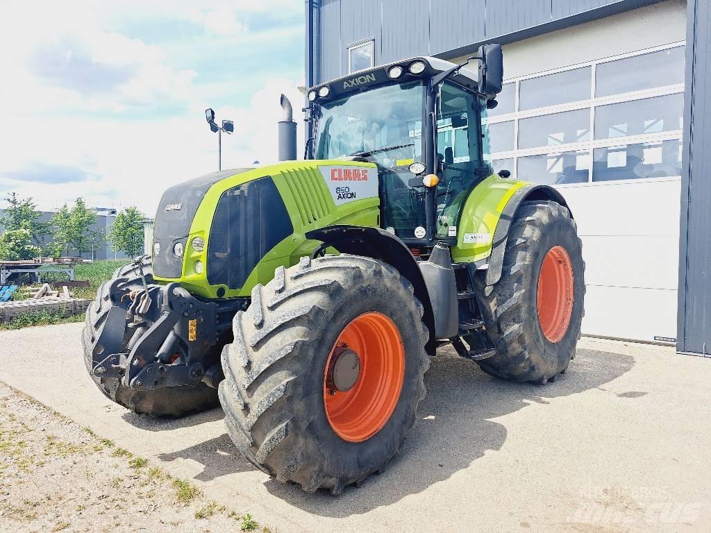CLAAS Axion 850 Traktoren