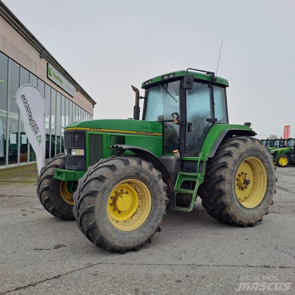 John Deere 7700 Traktoren