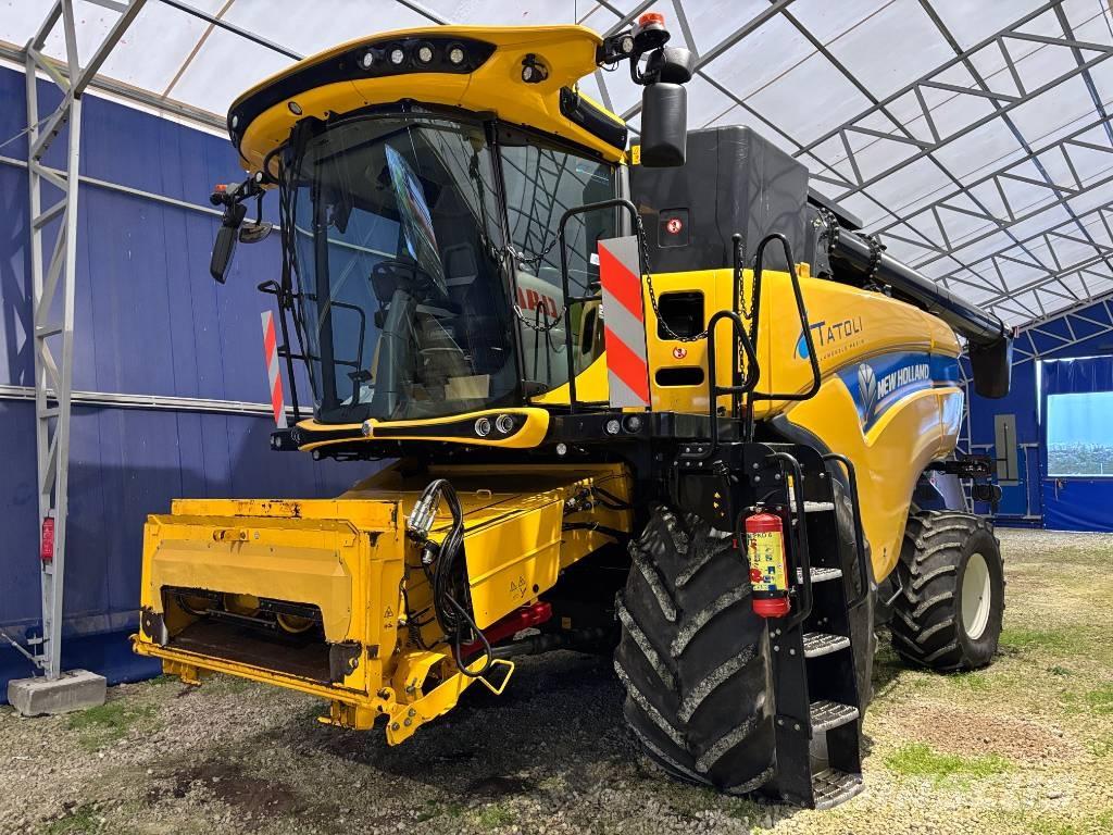 New Holland CX 8.90 Mähdrescher