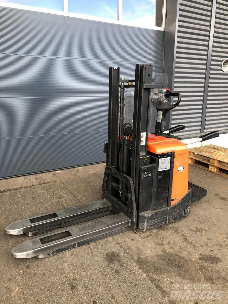 BT SPE 125 Zelfrijdende stapelaars