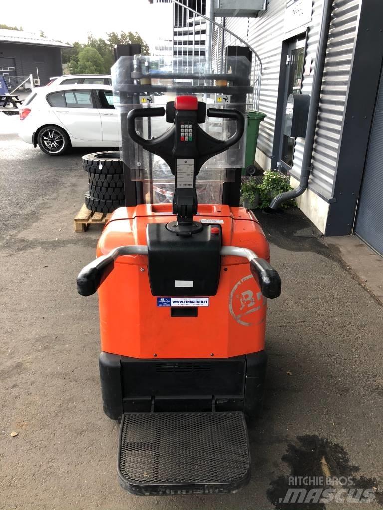 BT SPE 125 Zelfrijdende stapelaars