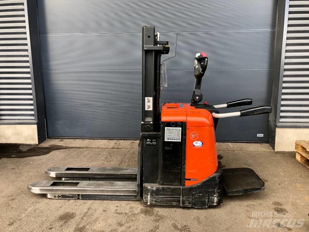 BT SPE 125 Zelfrijdende stapelaars
